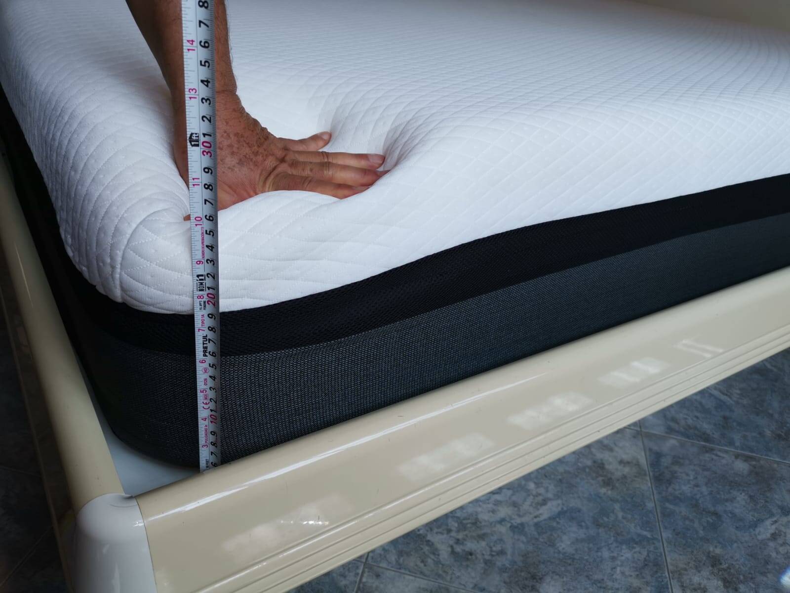 El Nezt presión en el borde